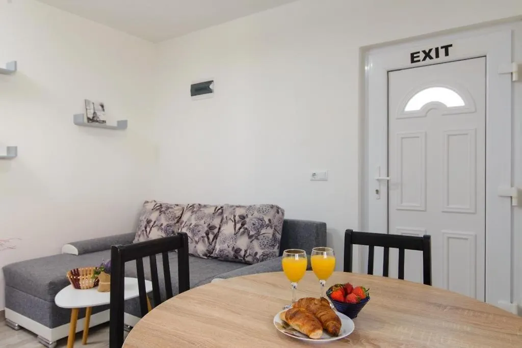 Apartment In Okrug Gornji With Sea View, Balcony, Air Conditioning, Wifi 5134-7 Trogir