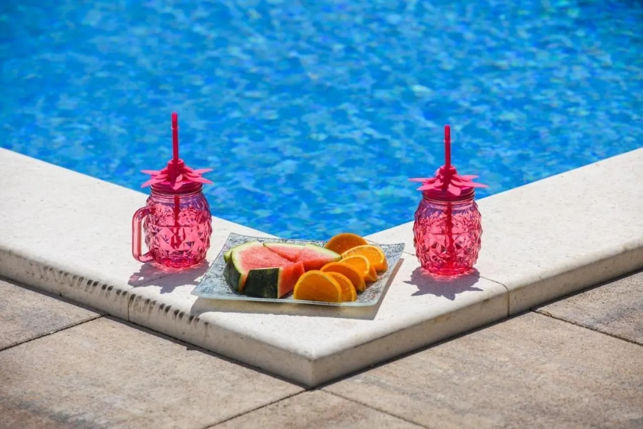 Apartment In Okrug Gornji With Sea View, Balcony, Air Conditioning, Wifi 5134-7 Trogir