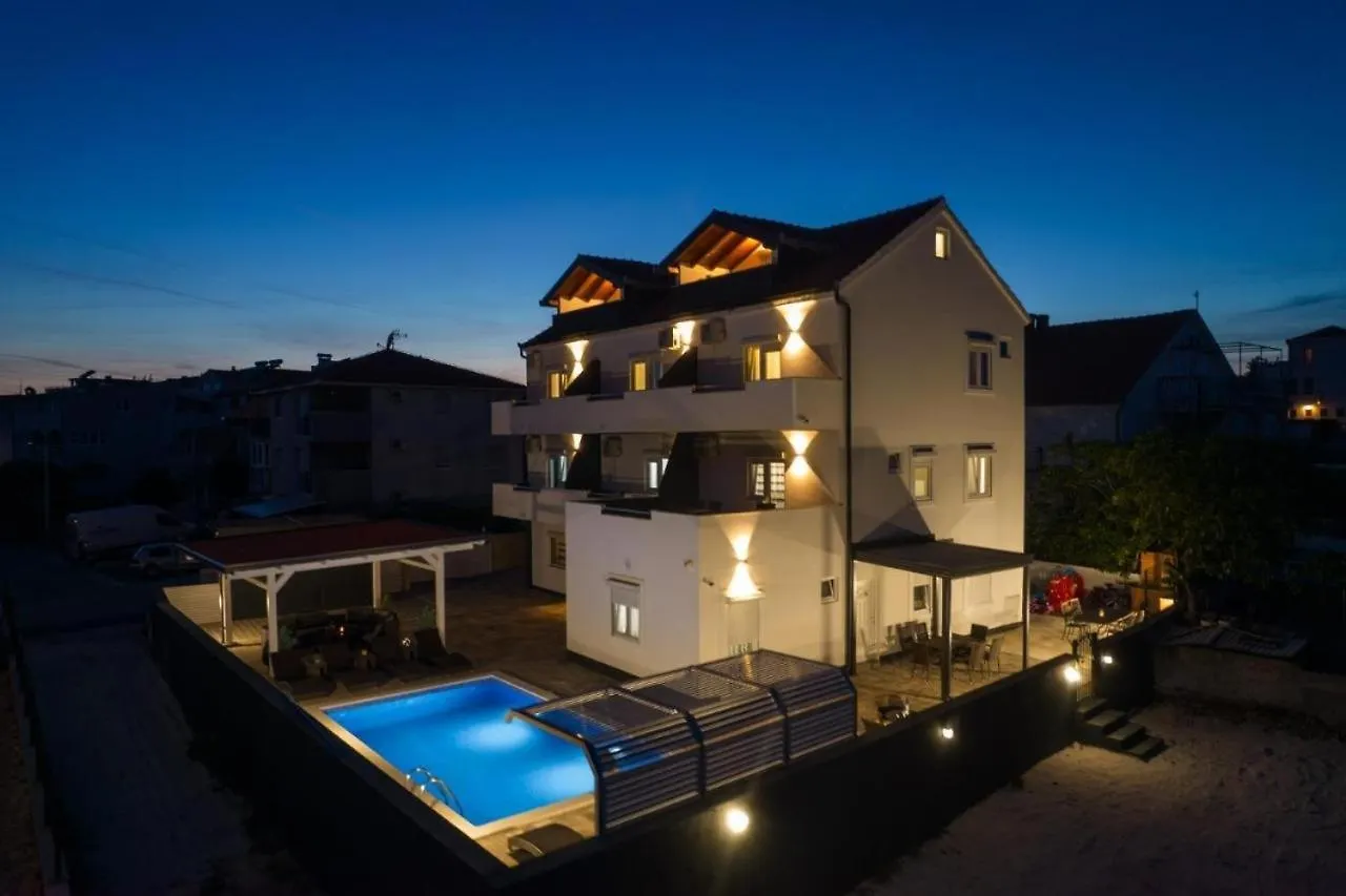 Apartment In Okrug Gornji With Sea View, Balcony, Air Conditioning, Wifi 5134-7 Trogir