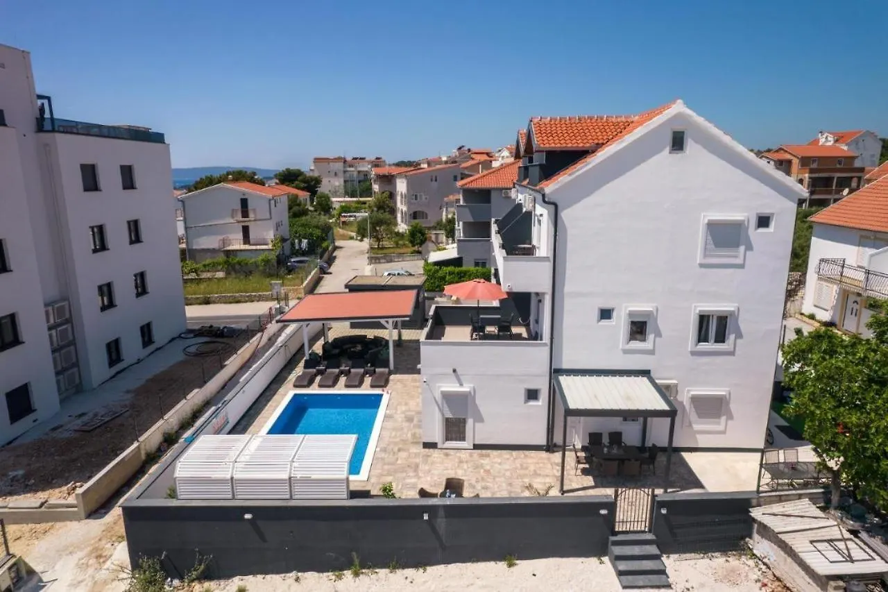 Apartment In Okrug Gornji With Sea View, Balcony, Air Conditioning, Wifi 5134-7 Trogir 0*,