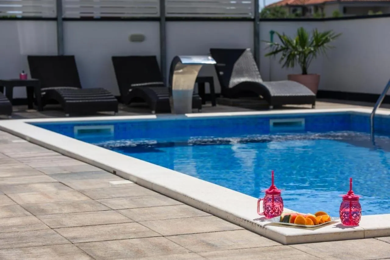 Apartment In Okrug Gornji With Sea View, Balcony, Air Conditioning, Wifi 5134-7 Trogir